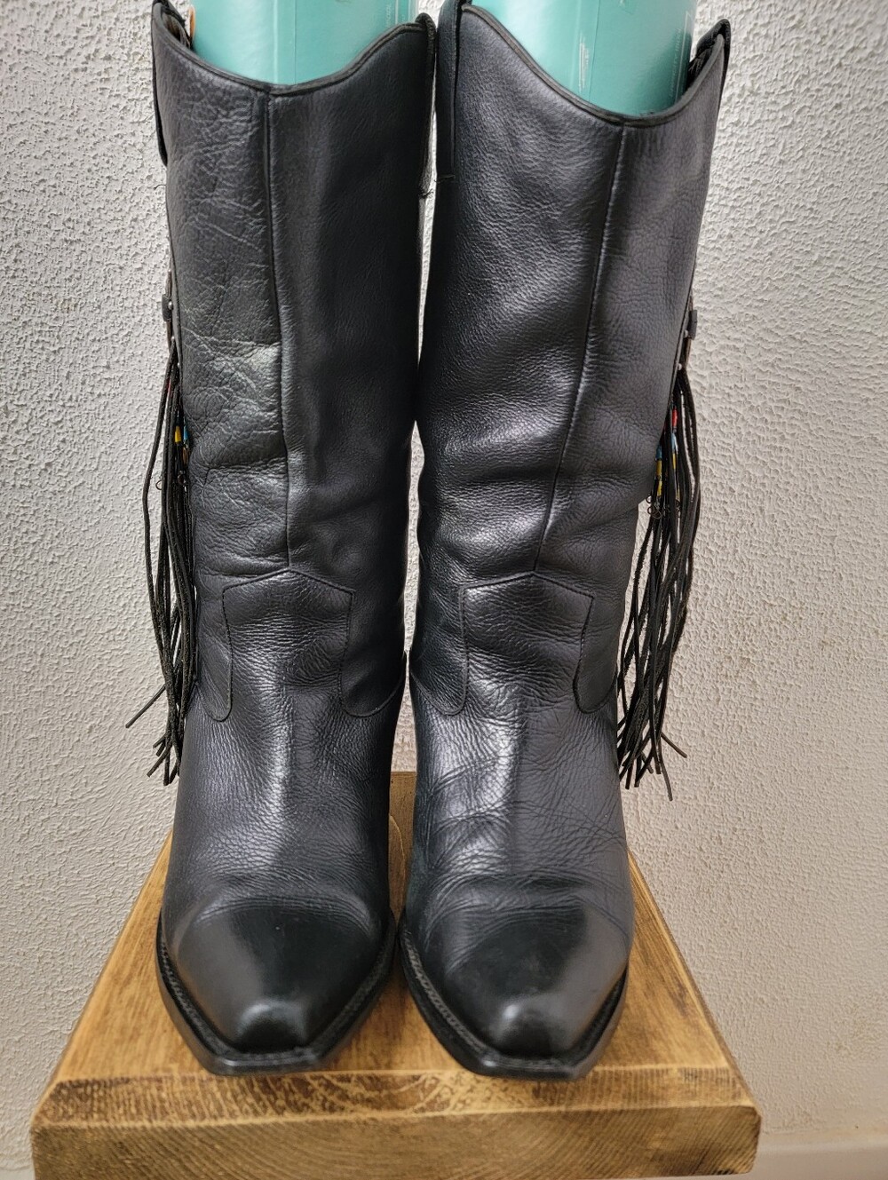 Code West Womens 8M Black Leather Embellished Fringe, Beads, Metal, Brazil -READ - Picture 2 of 15
